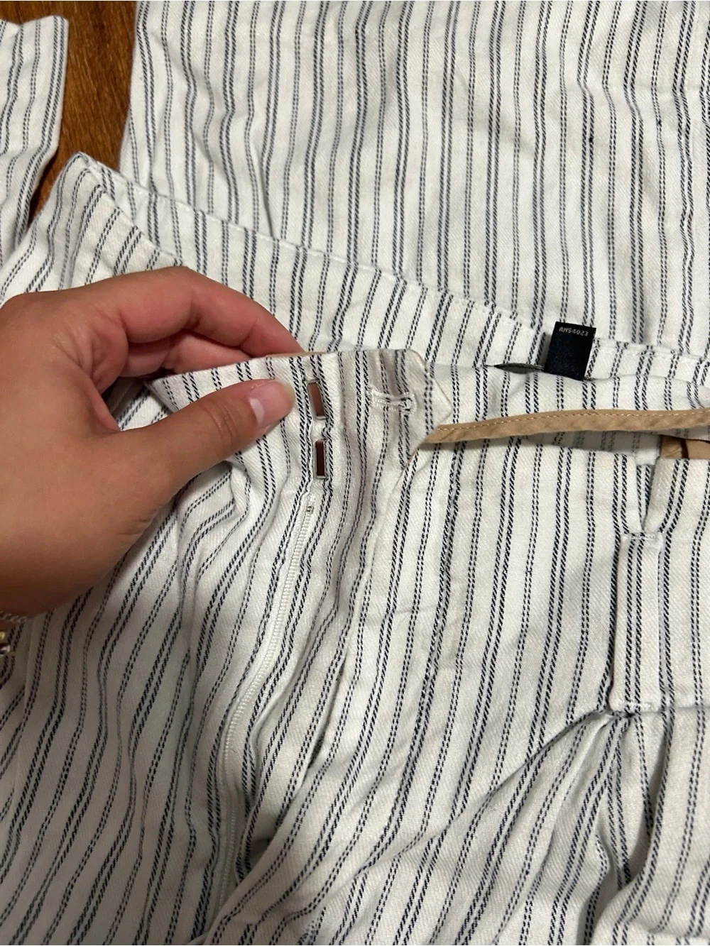 Banana Republic White Linen-Blend striped Dress Pants